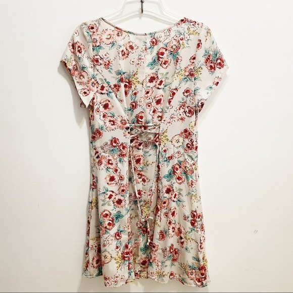 S.o.r.a.d. NWT Women's Floral Tie Back Button Front Short Sleeve Dress L - Picture 3 of 7
